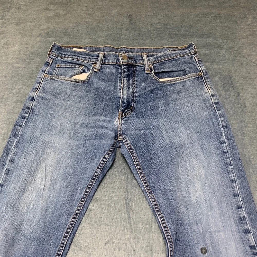 Levi's 559 Jeans Mens 33x30 Blue Denim Frayed Hem Comfort Relaxed Fit Outdoor